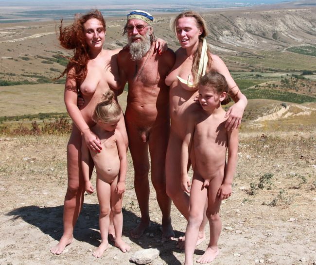 In the mountains of Koktebel - family naturism photos (set 17)