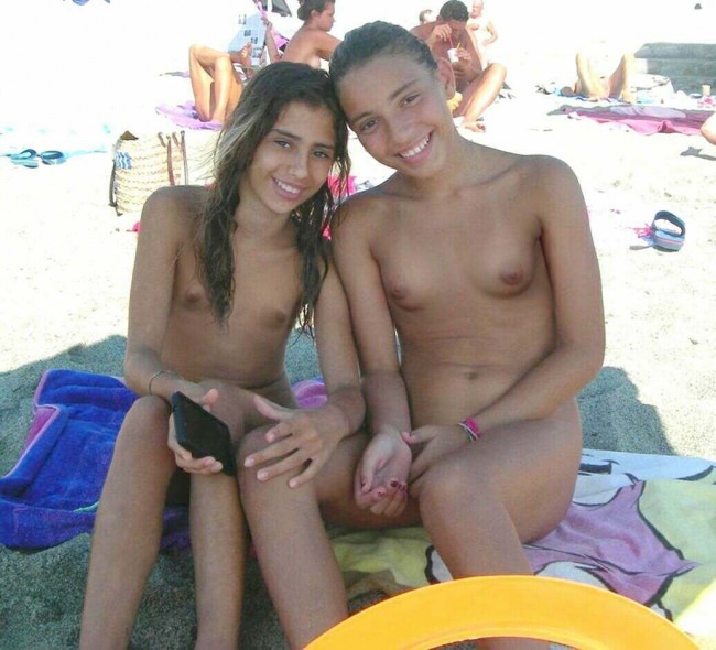 Photo nudism summer sea (set 14)